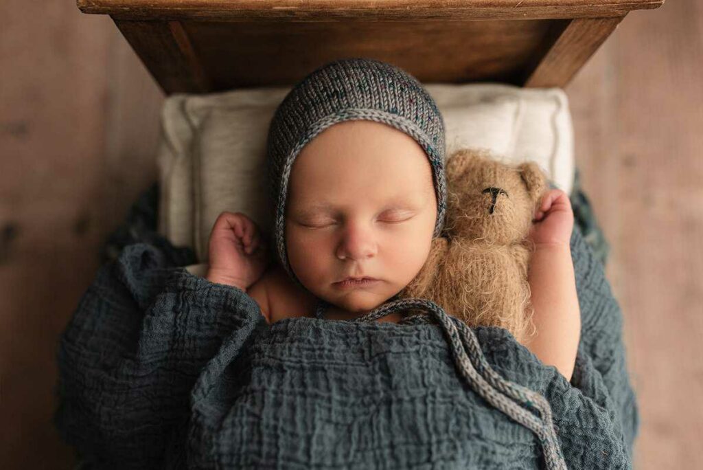 georgia newborn photographers, douglasville newborn portraits, douglasville maternity photographer, maternity photographer in georgia, atlanta posed newborn sessions, posed newborn photography atlanta