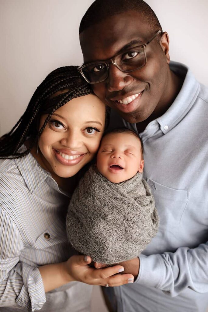 family portraits atlanta, atlanta ga newborn photographer, newborn photography session with family, newborn photographer douglasville ga, douglasville ga family photographer