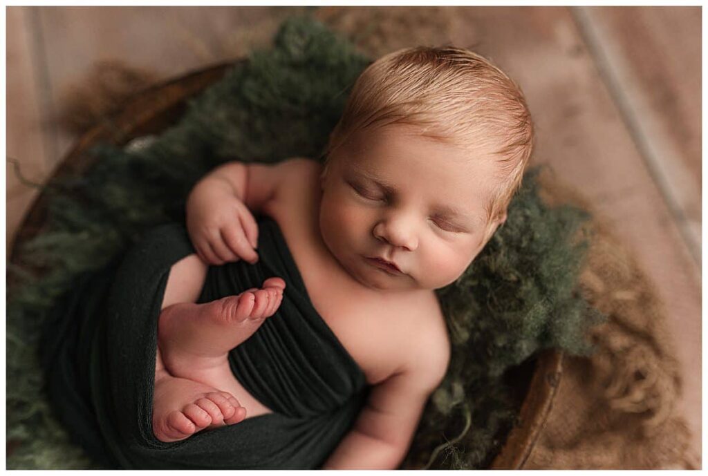 baby boy newborn session, baby shower gift ideas, what to get friend for baby shower, newborn photography gift certificates, alpharetta newborn photography, georgia newborn photographers, baby photographer atlanta ga