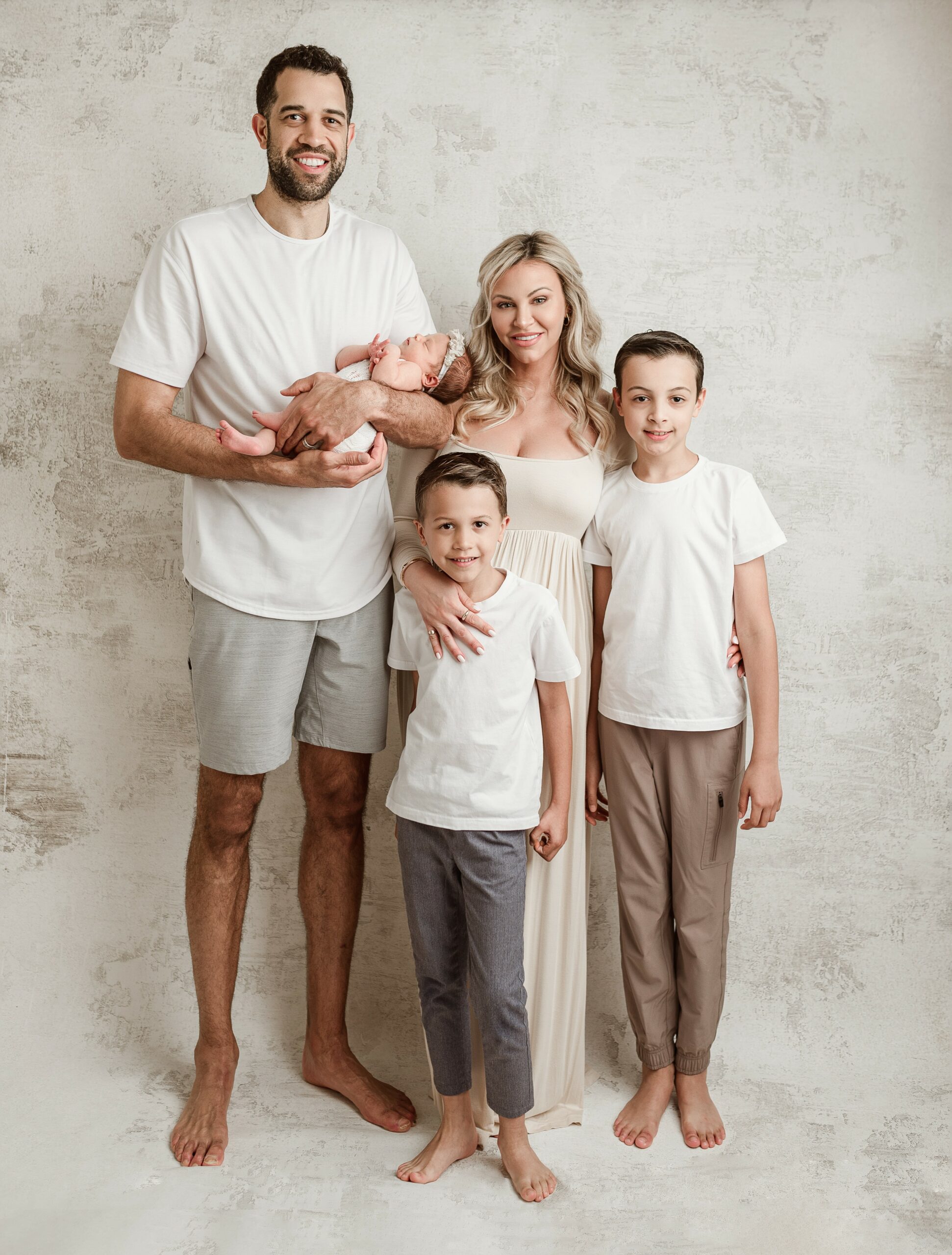 midwest newborn photography, family photographer lincoln ne, waverly family photography, photography in lincoln ne, studio photographer in lincoln