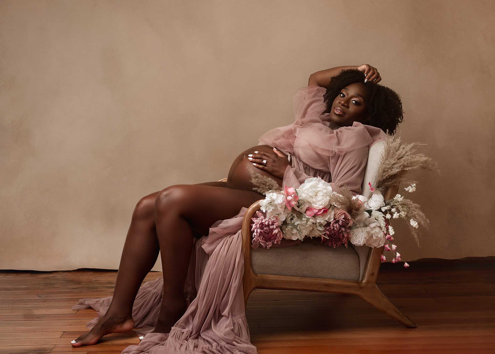 nebraska maternity photography, studio session photography, pregnancy photoshoot, omaha nebraska maternity session