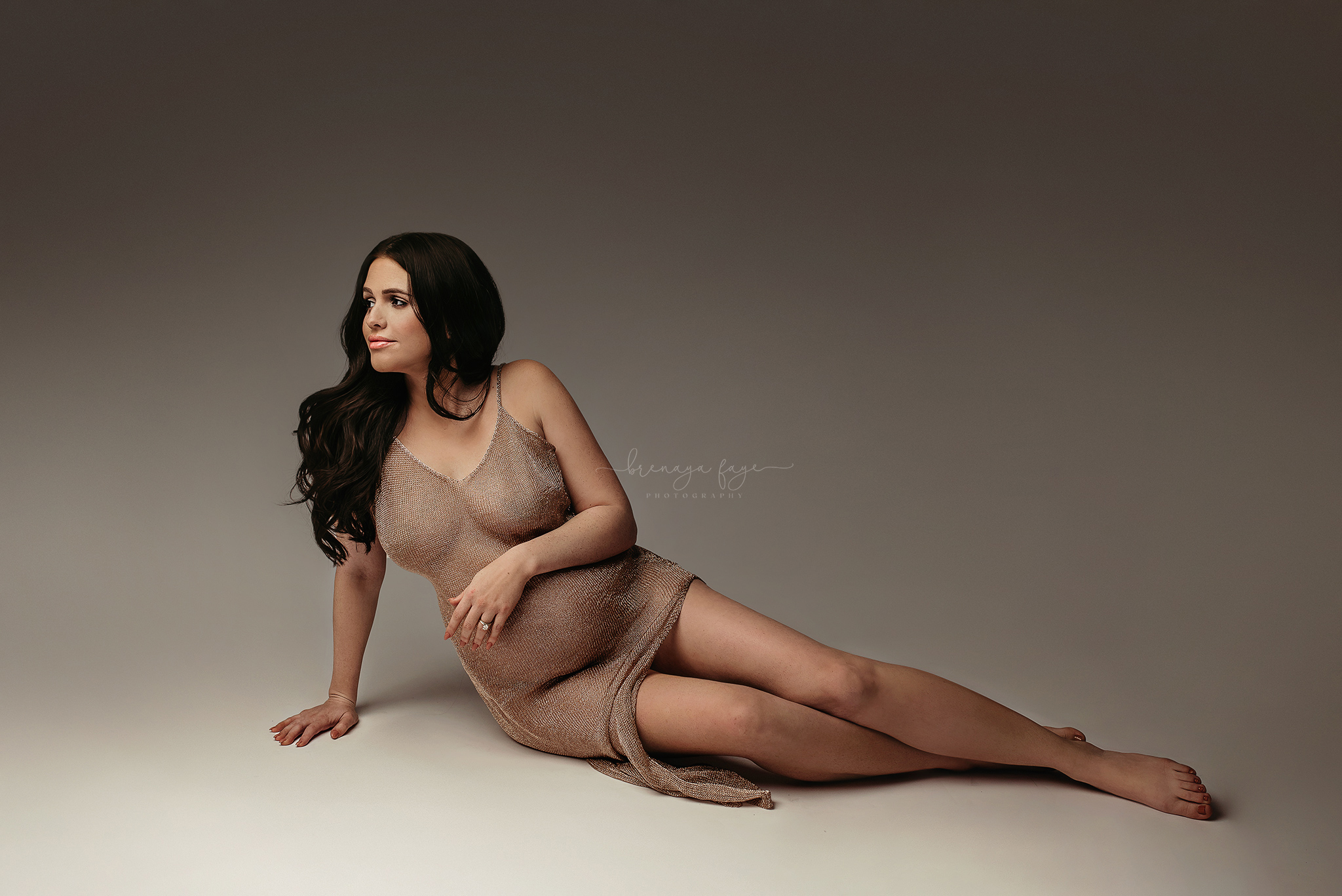 nebraska maternity photographer, lincoln nebraska maternity session, studio photography, wardrobe included photoshoot