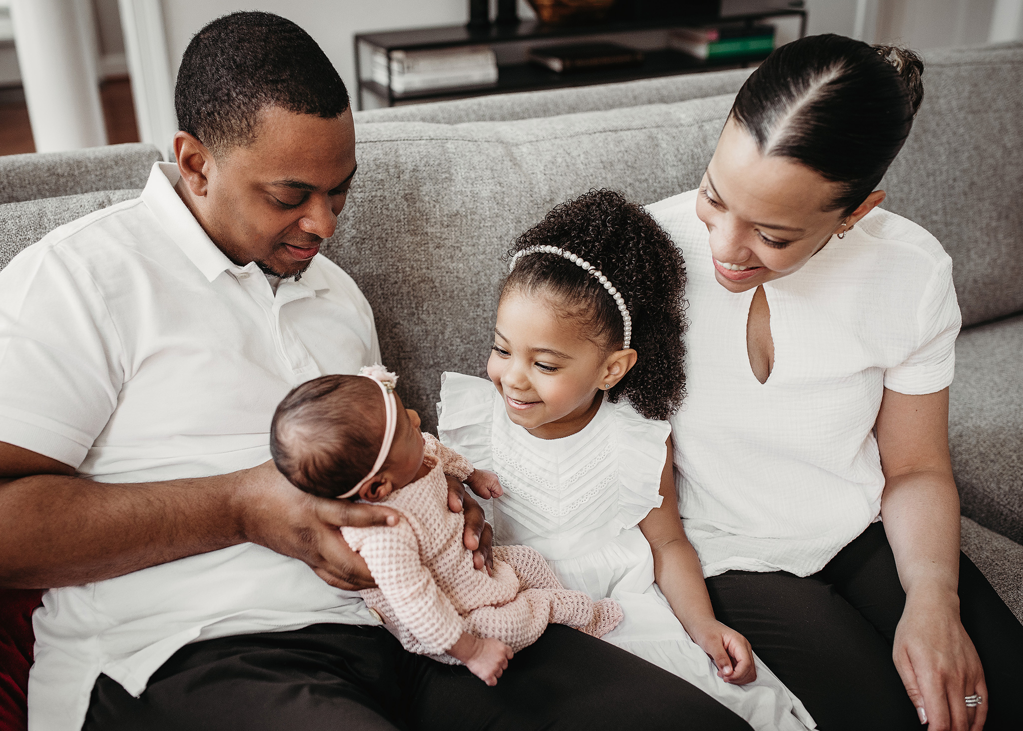 in home newborn photographer, best photographer for newborns lincoln, lincoln newborn photos, lincoln photographer, omaha newborn photography