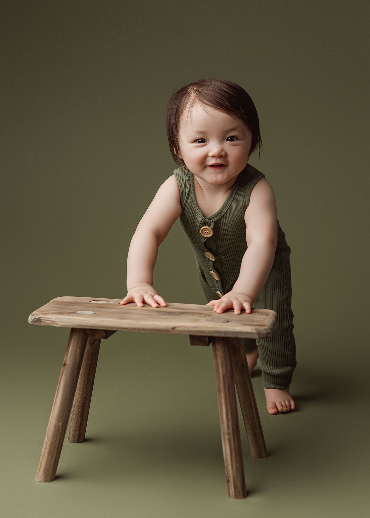 BFP_9673 baby boy photographed in green for photoshoot, green baby photoshoot ideas, milestone session, nebraska baby photographer, omaha photographers